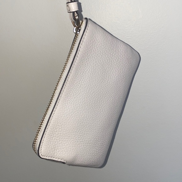 Coach small wristlet - Picture 2 of 3